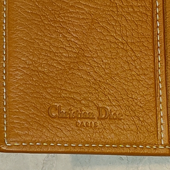 NEW CHRISTIAN DIOR MEDIUM SADDLE BI-FOLD WALLET WITH CD CHARM FULL INCLUSION COA - Picture 15 of 16